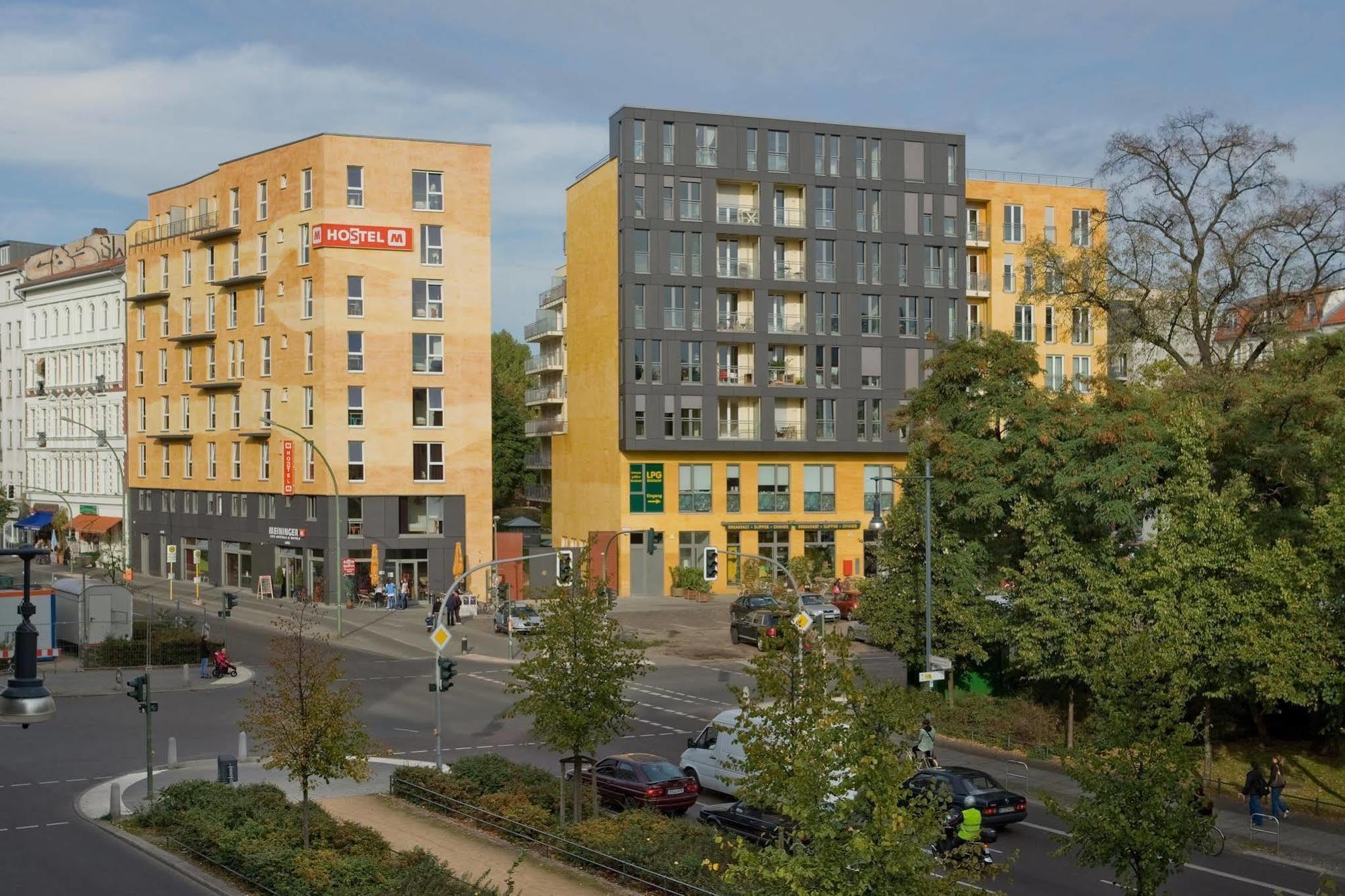 Meininger Hotel Berlin Alexanderplatz Exterior photo